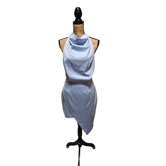 Elliatt Dresses & Skirts - Elliatt sky blue halter mixed length dress, size medium